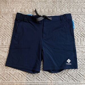 Columbia Navy Outdoor Active Shorts with Built-In Belt